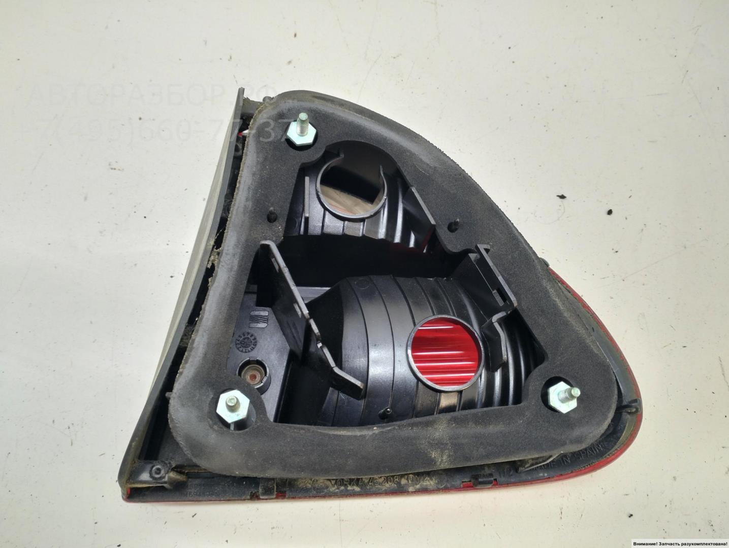 Фонарь задний левый