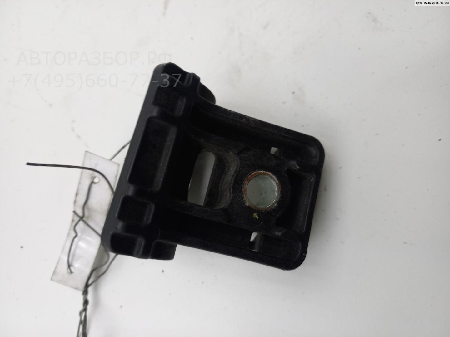 Кронштейн радиатора