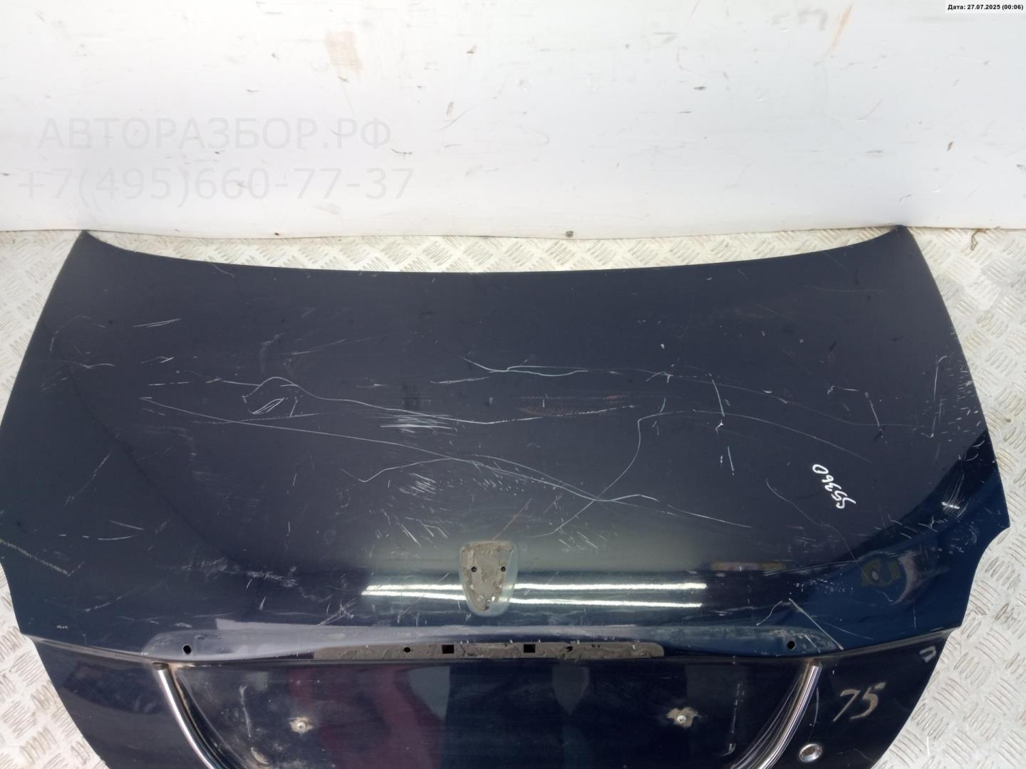 Дверь багажника