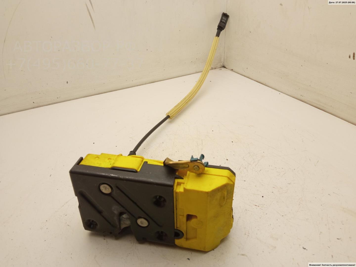 Замок двери передней левой