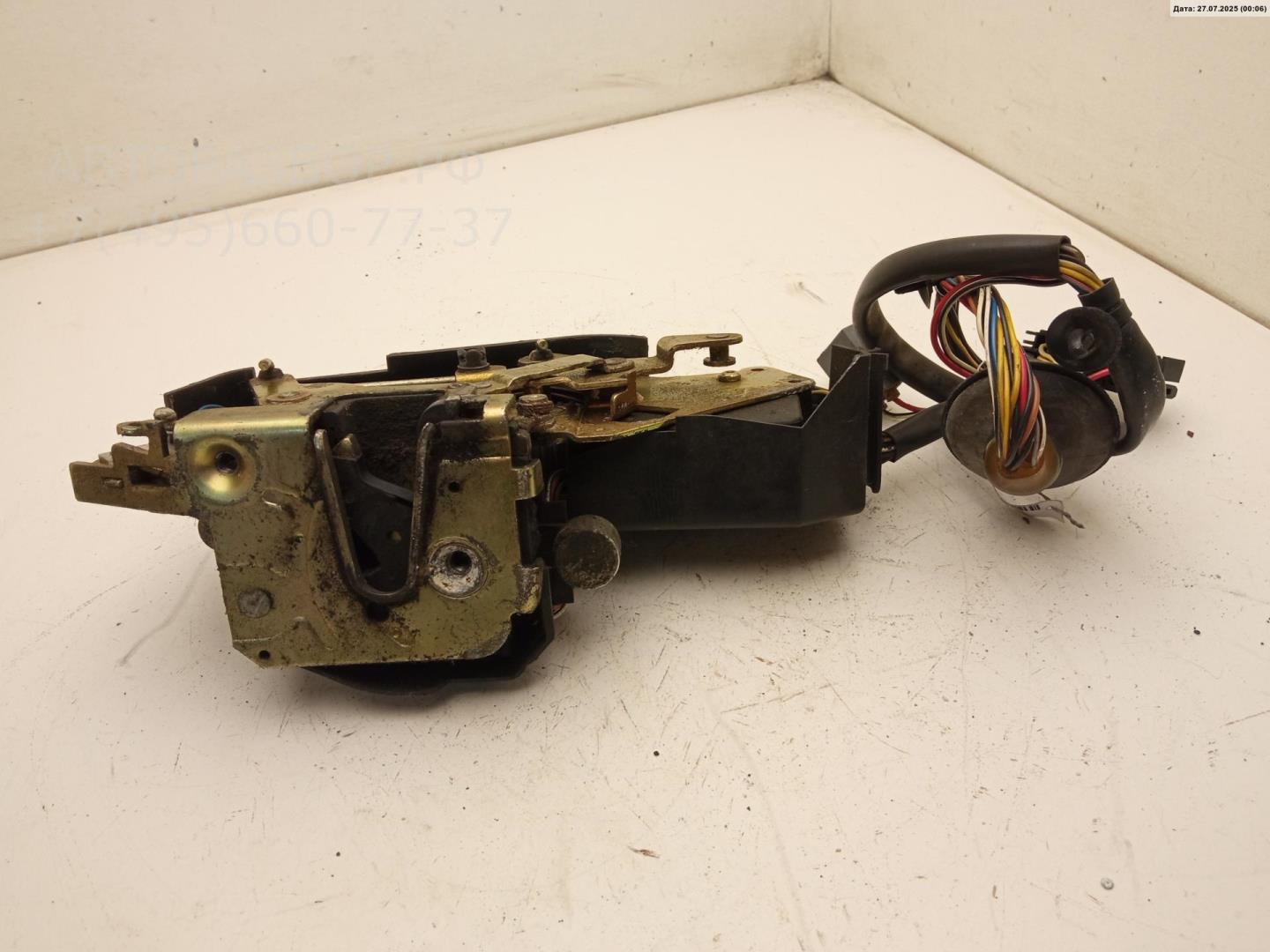 Замок двери передней левой