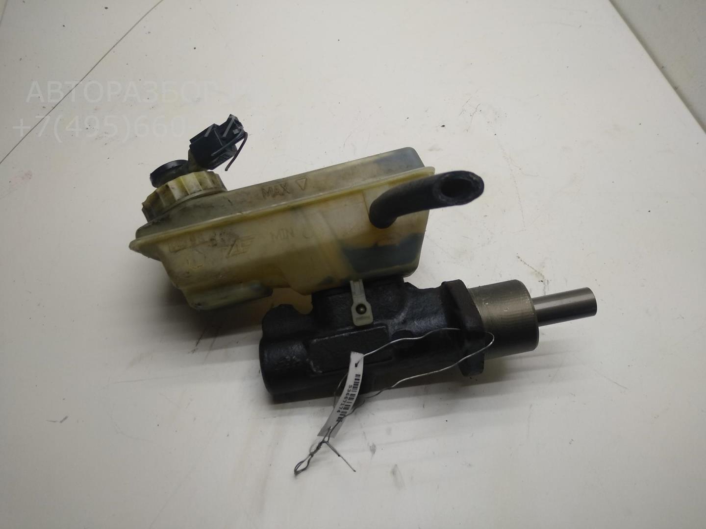 Цилиндр тормозной главный