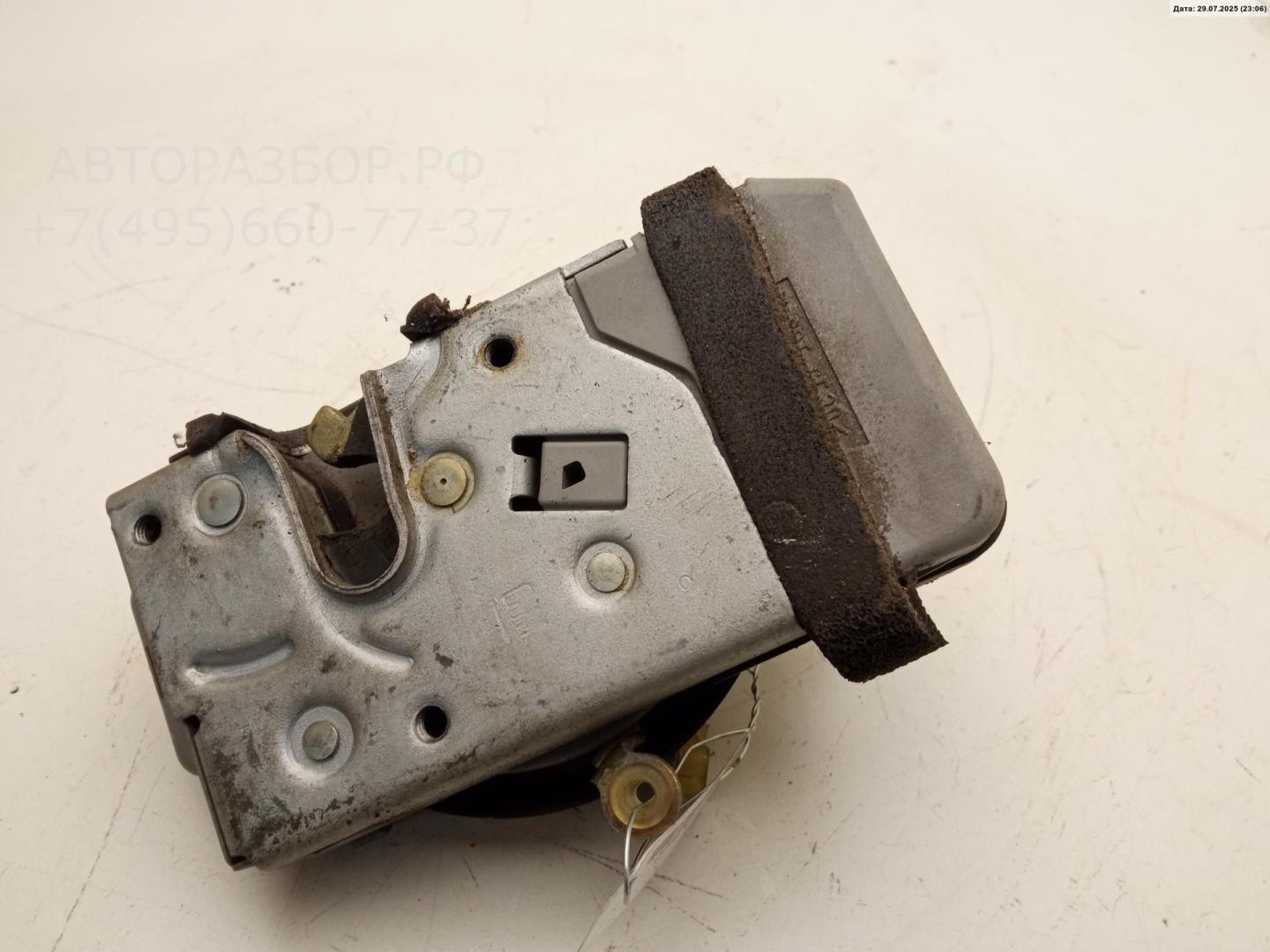 Замок двери передней правой