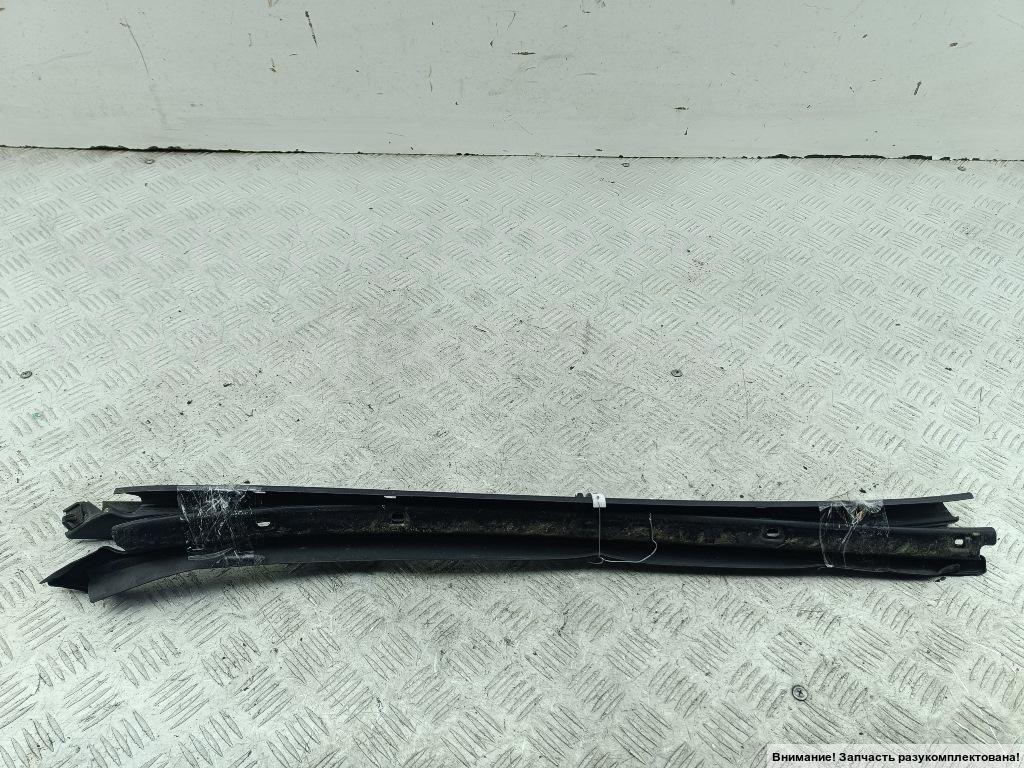 Молдинг лобового стекла