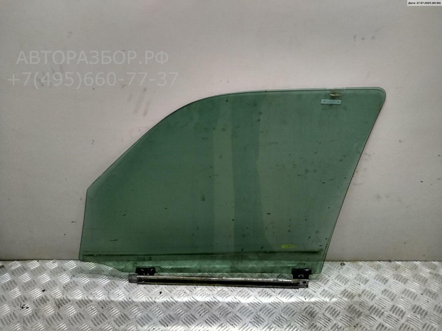Стекло двери передней правой