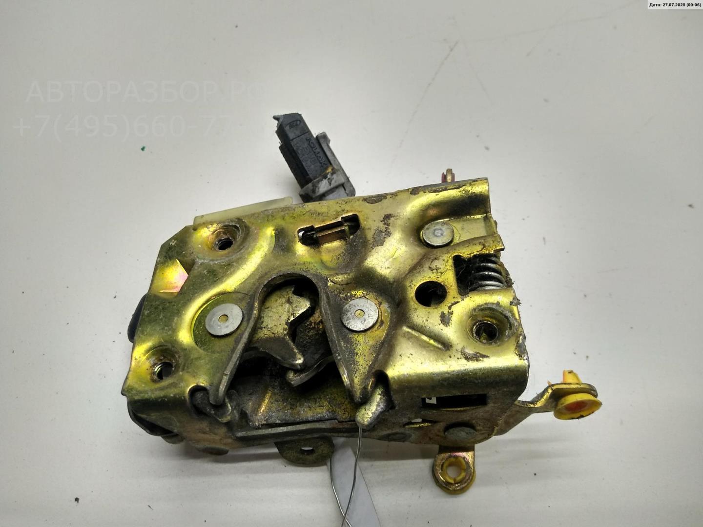 Замок двери передней правой