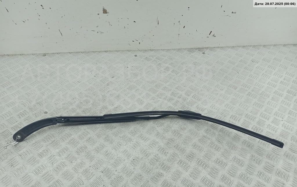 Поводок стеклоочистителя передний левый