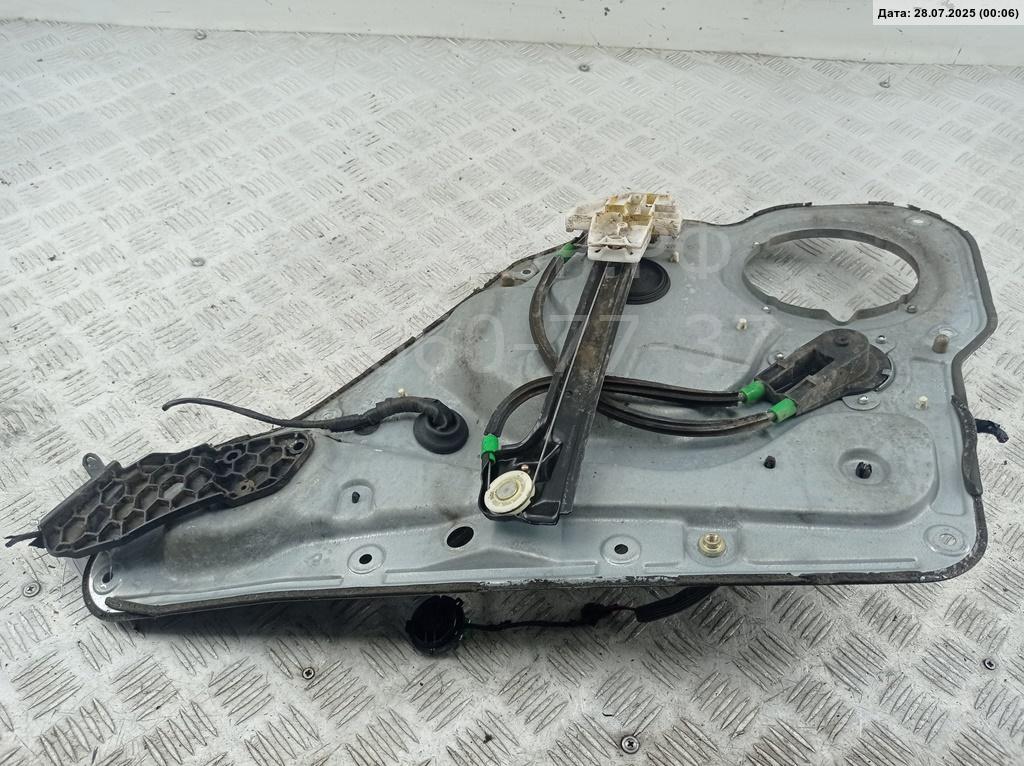 Стеклоподъемник механ. задний левый