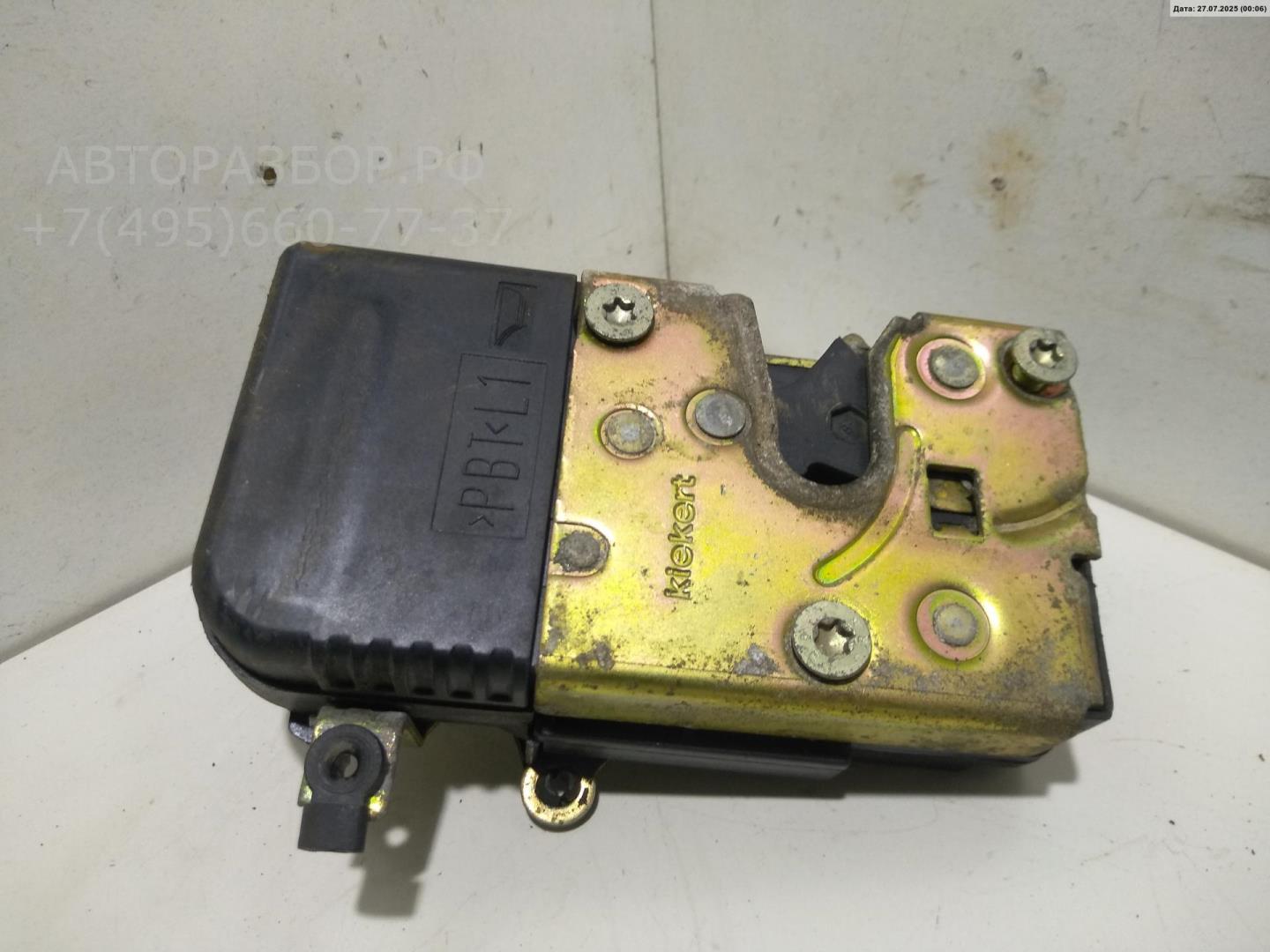 Замок двери передней левой