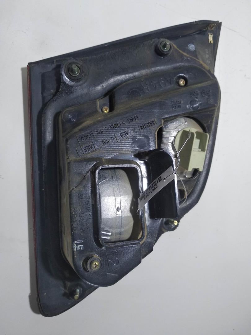 Фонарь задний внутренний правый