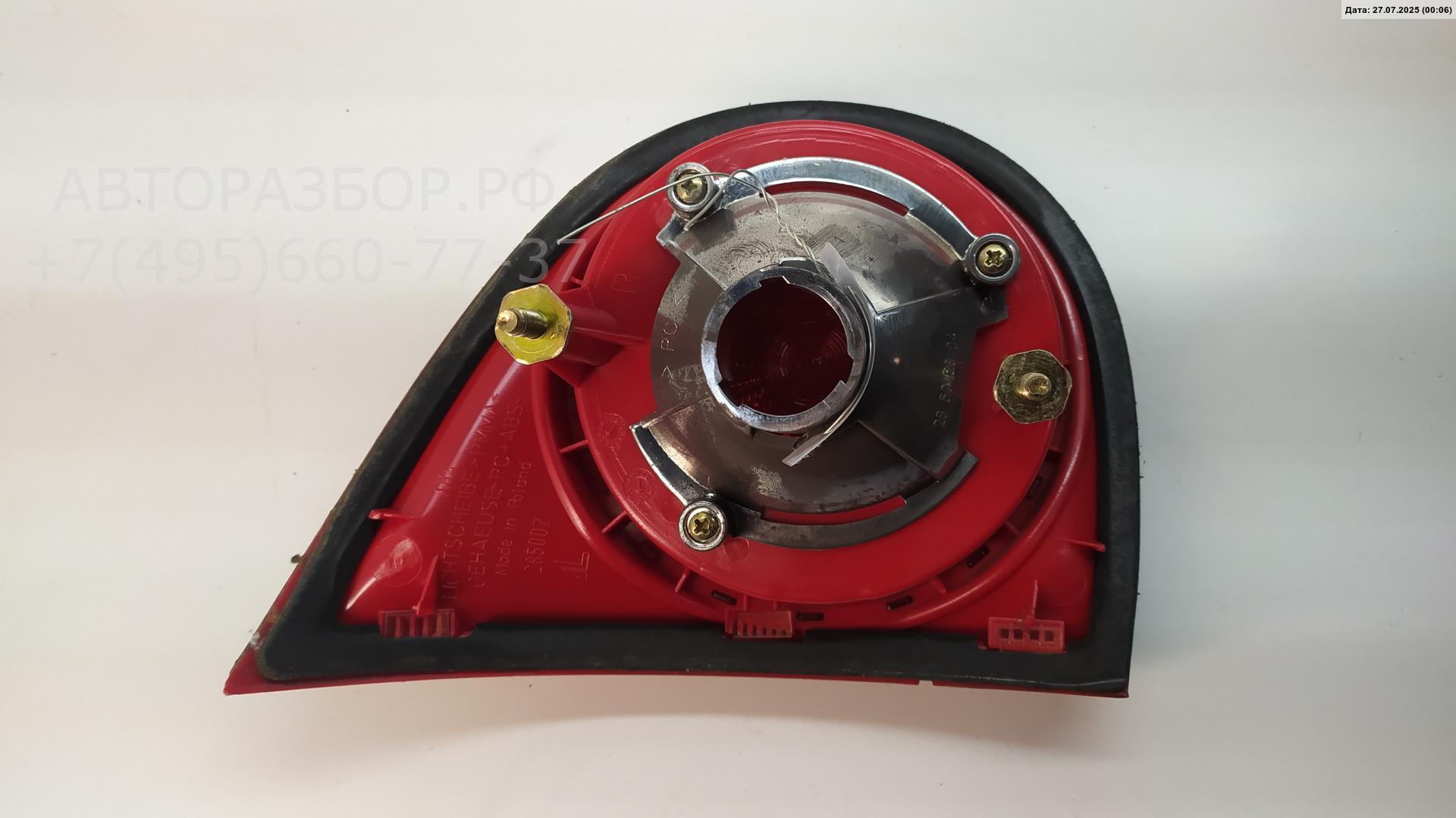 Фонарь задний внутренний правый