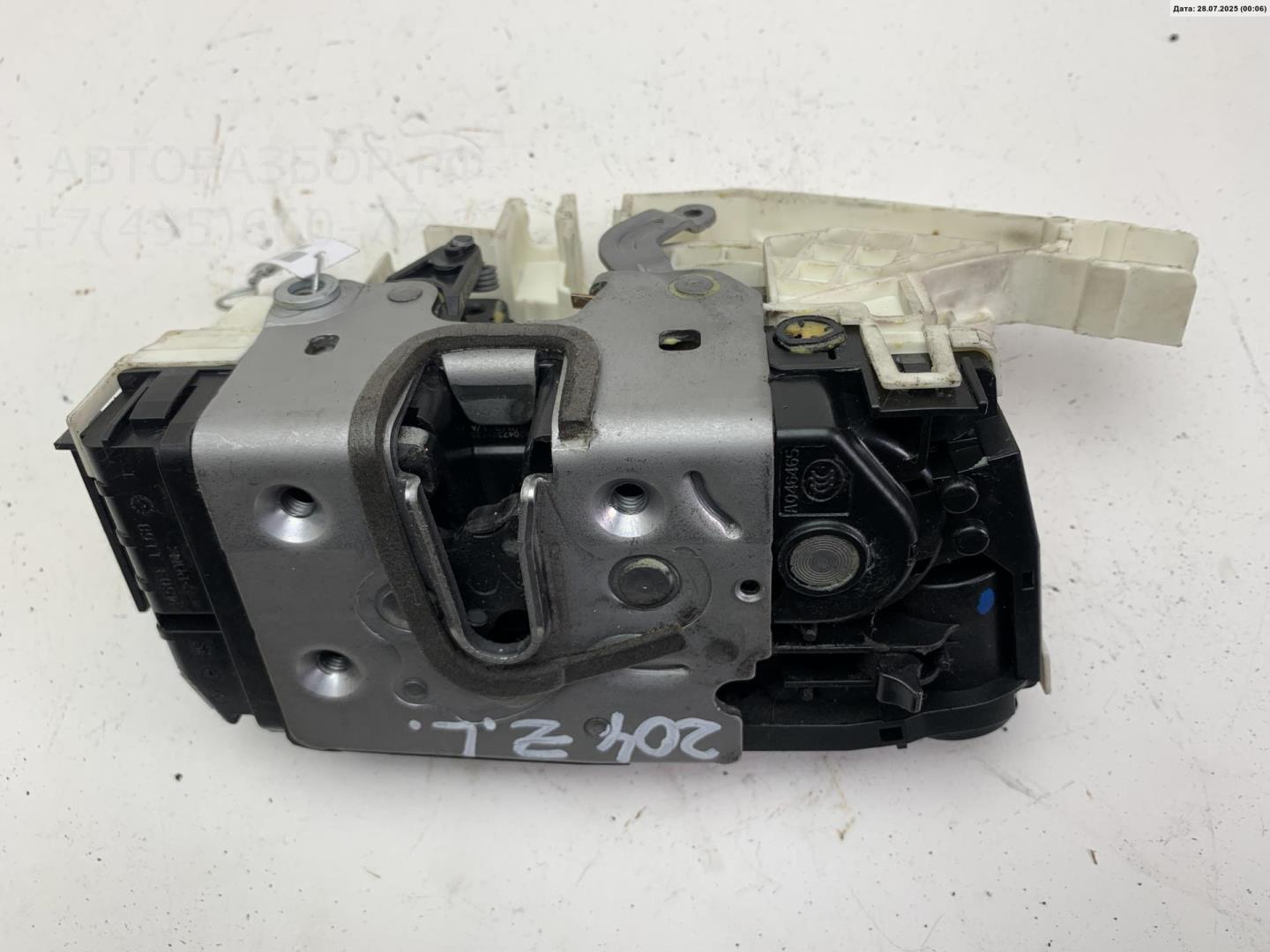 Замок двери задней левой