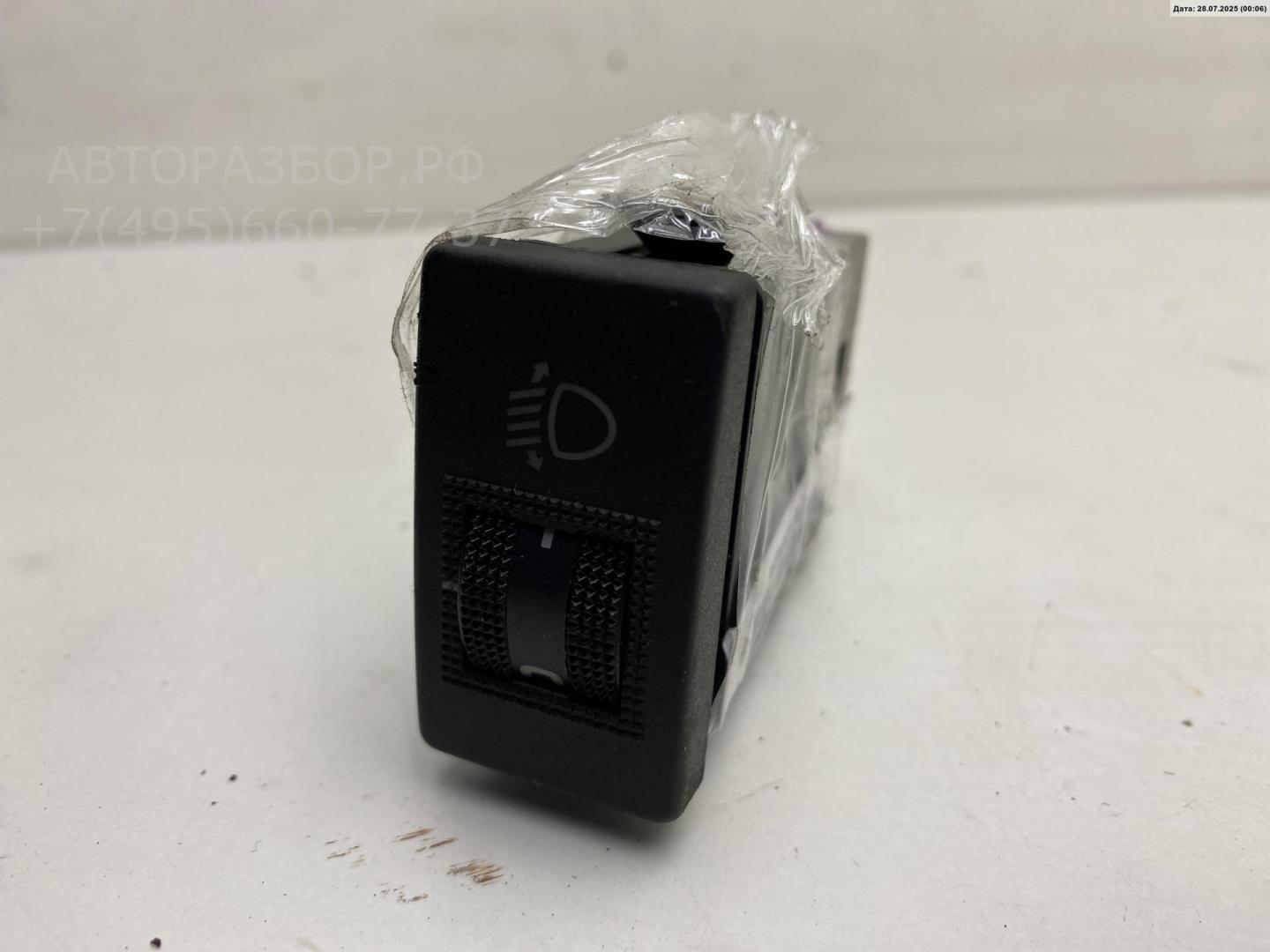 Кнопка корректора фар