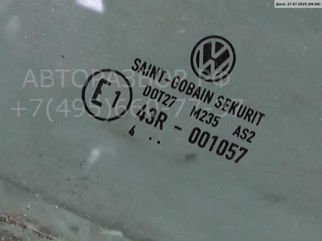 Стекло двери передней правой