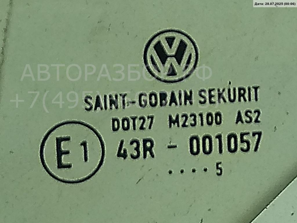 Стекло двери задней левой (форточка)