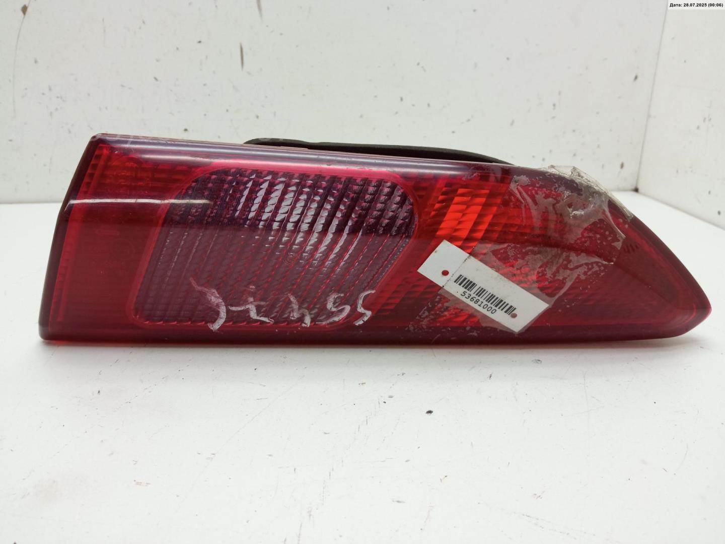 Фонарь задний внутренний правый