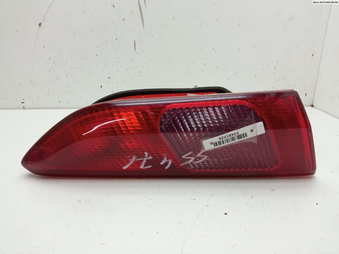 Фонарь задний внутренний левый