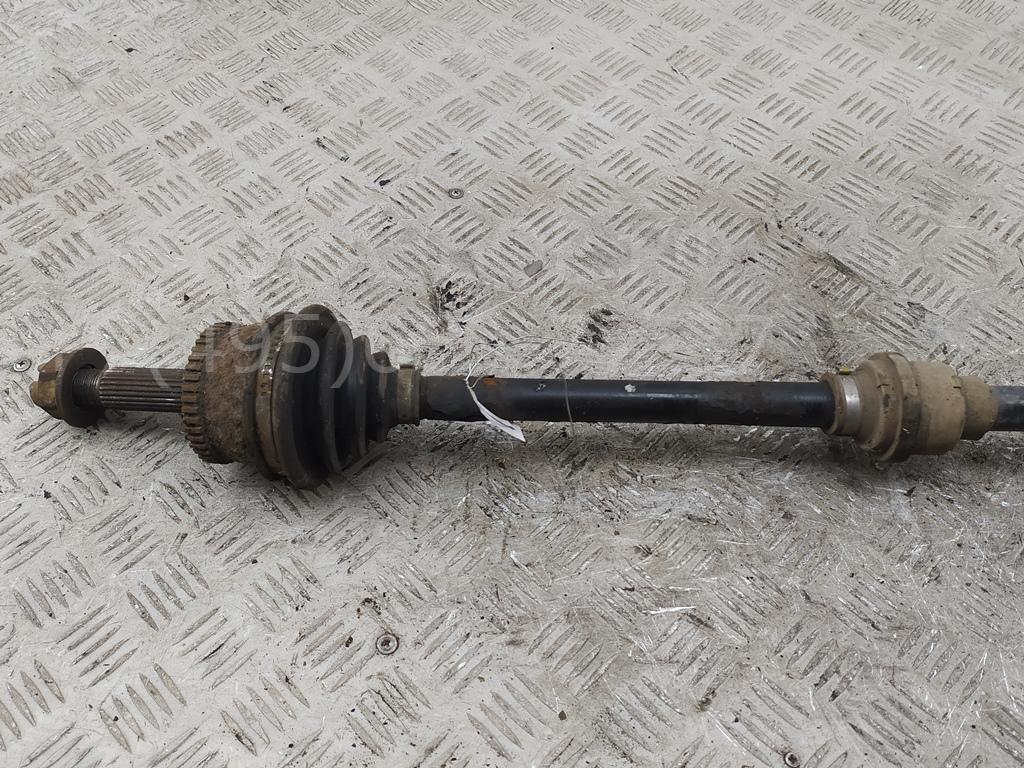 Полуось передняя правая