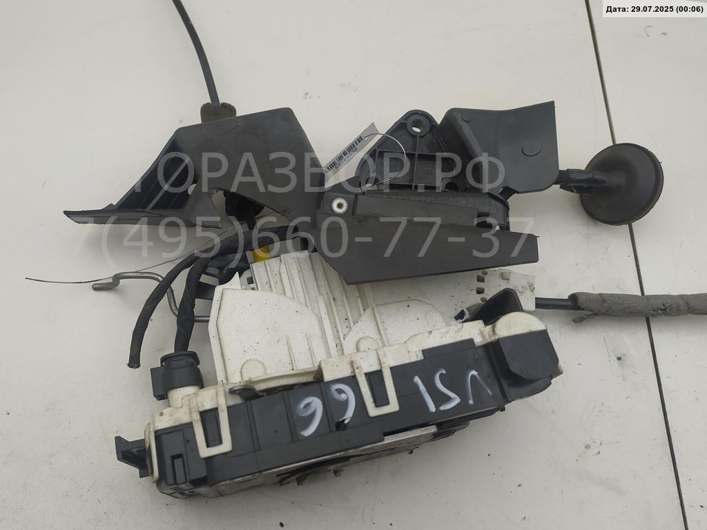 Замок двери передней правой