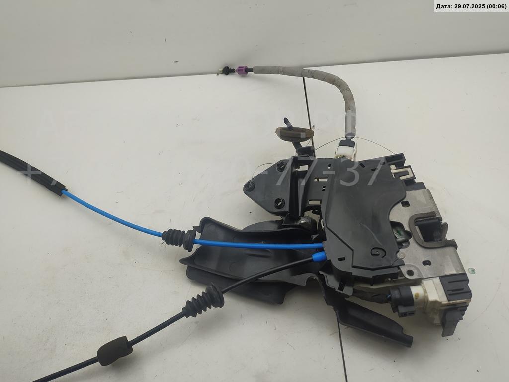 Замок двери задней левой