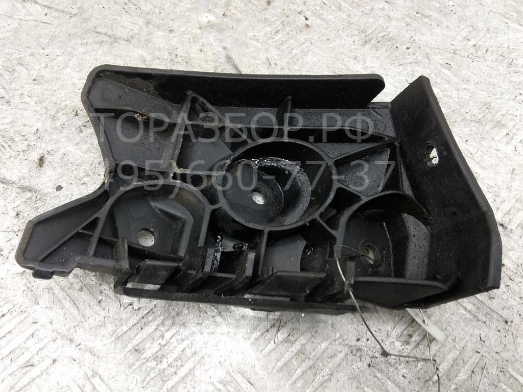 Кронштейн переднего бампера правый