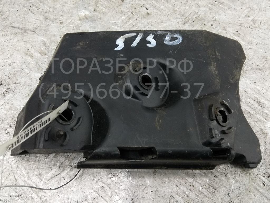 Кронштейн переднего бампера правый