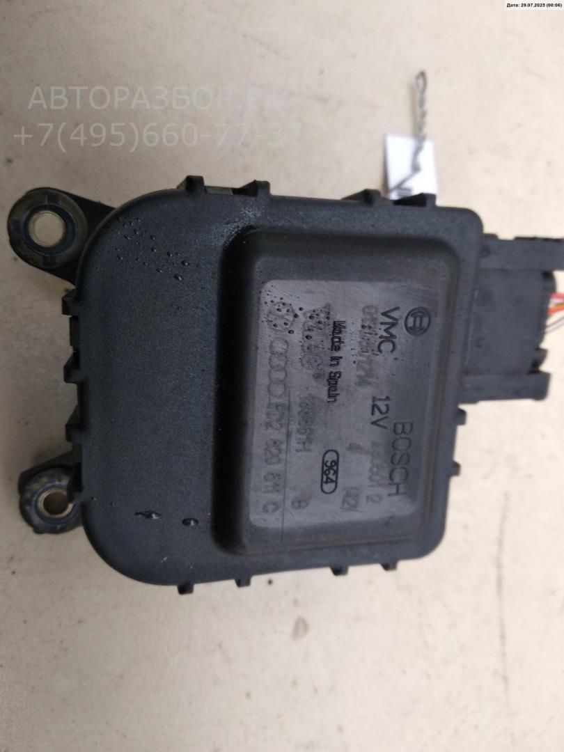 Моторчик заслонки печки