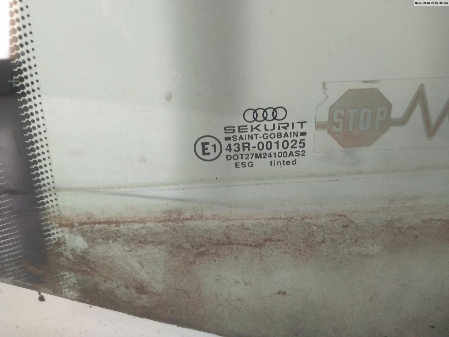 Стекло двери задней левой