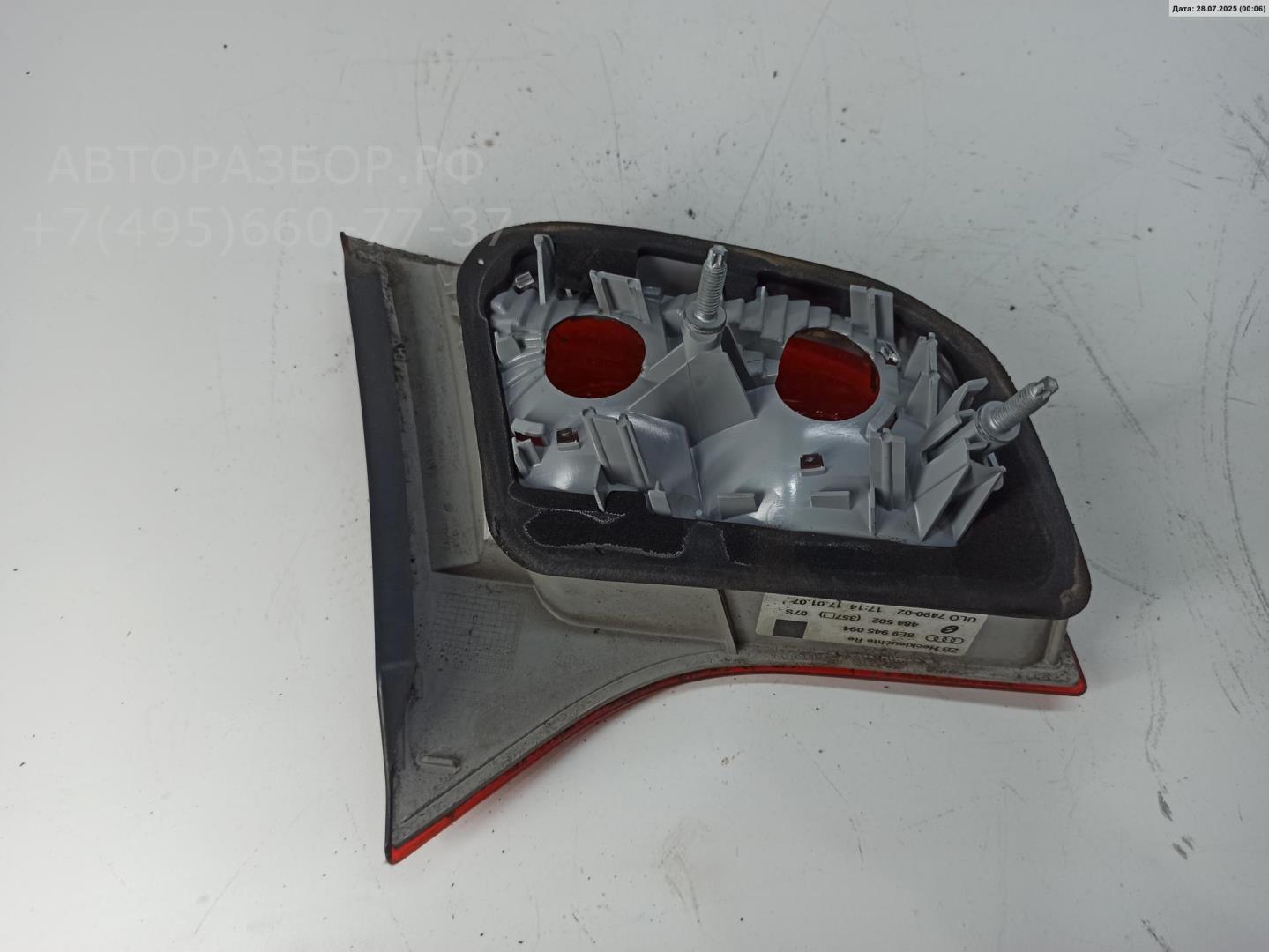 Фонарь задний внутренний правый