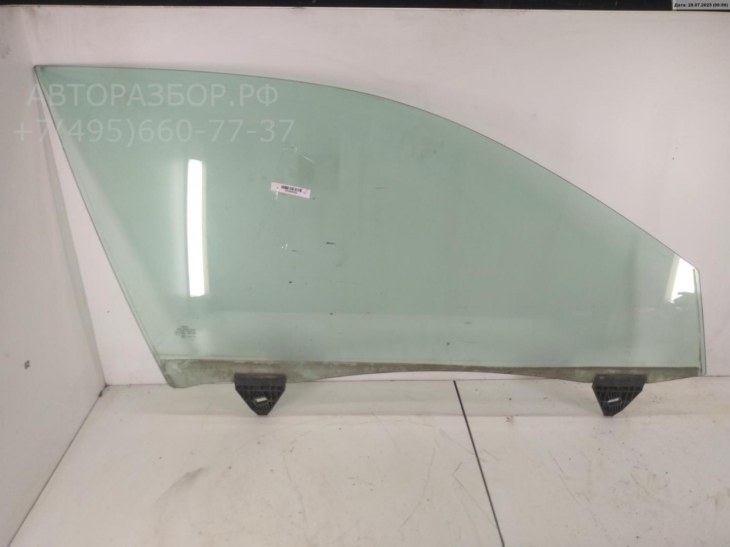 Стекло двери передней правой