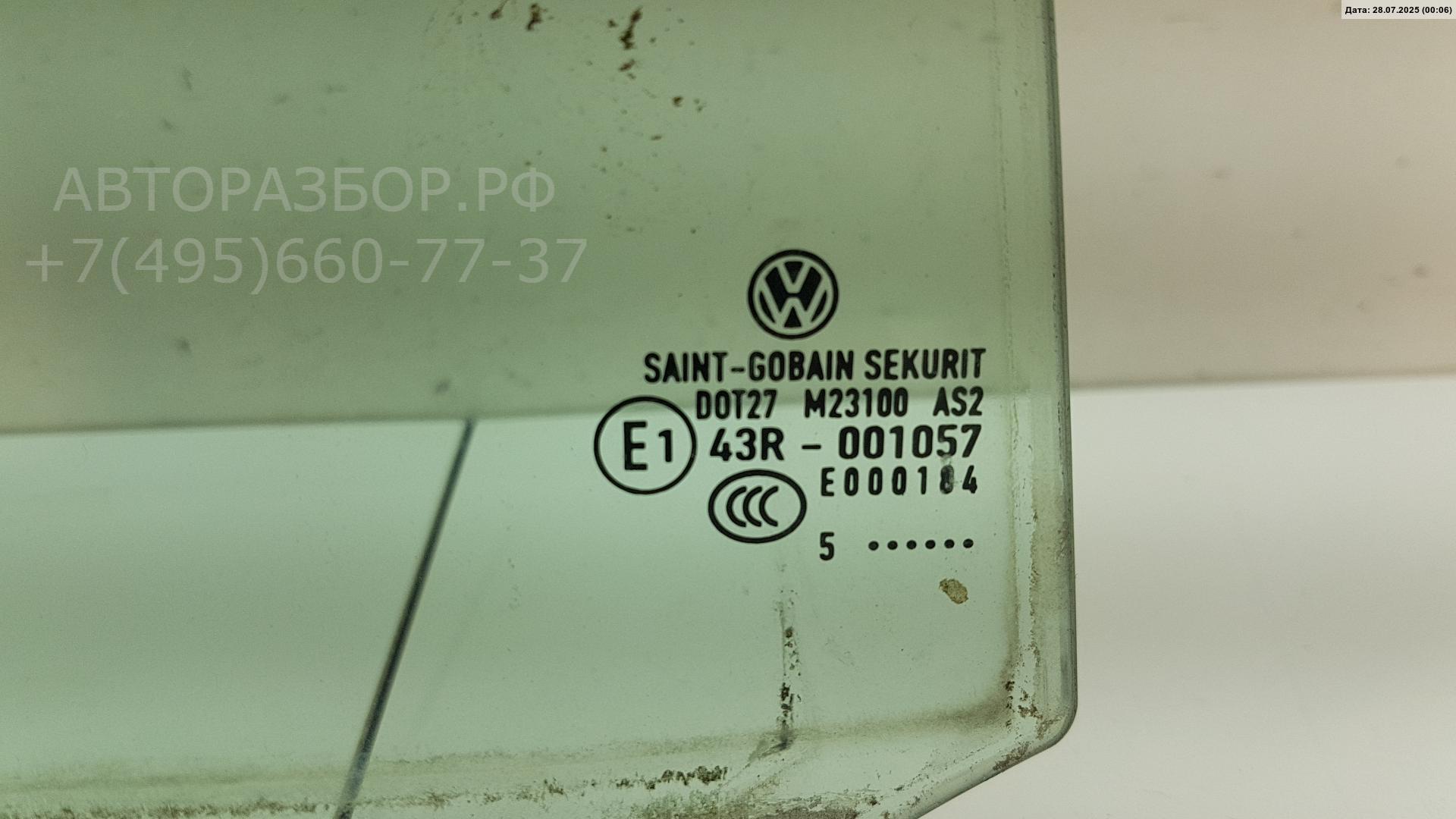 Стекло двери задней левой (форточка)