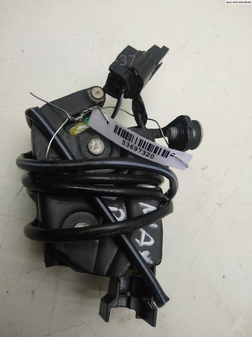 Замок двери передней правой