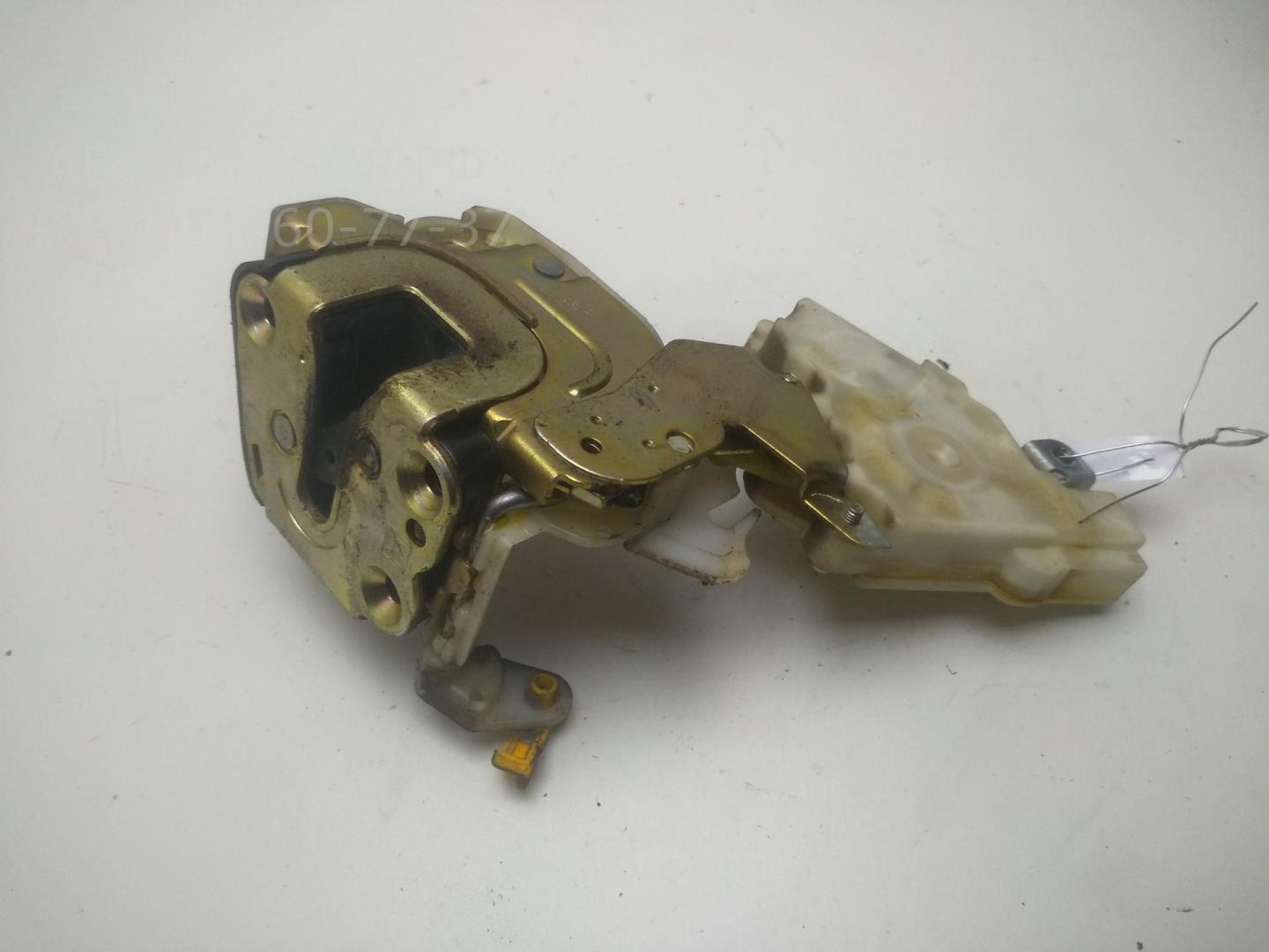 Замок багажника