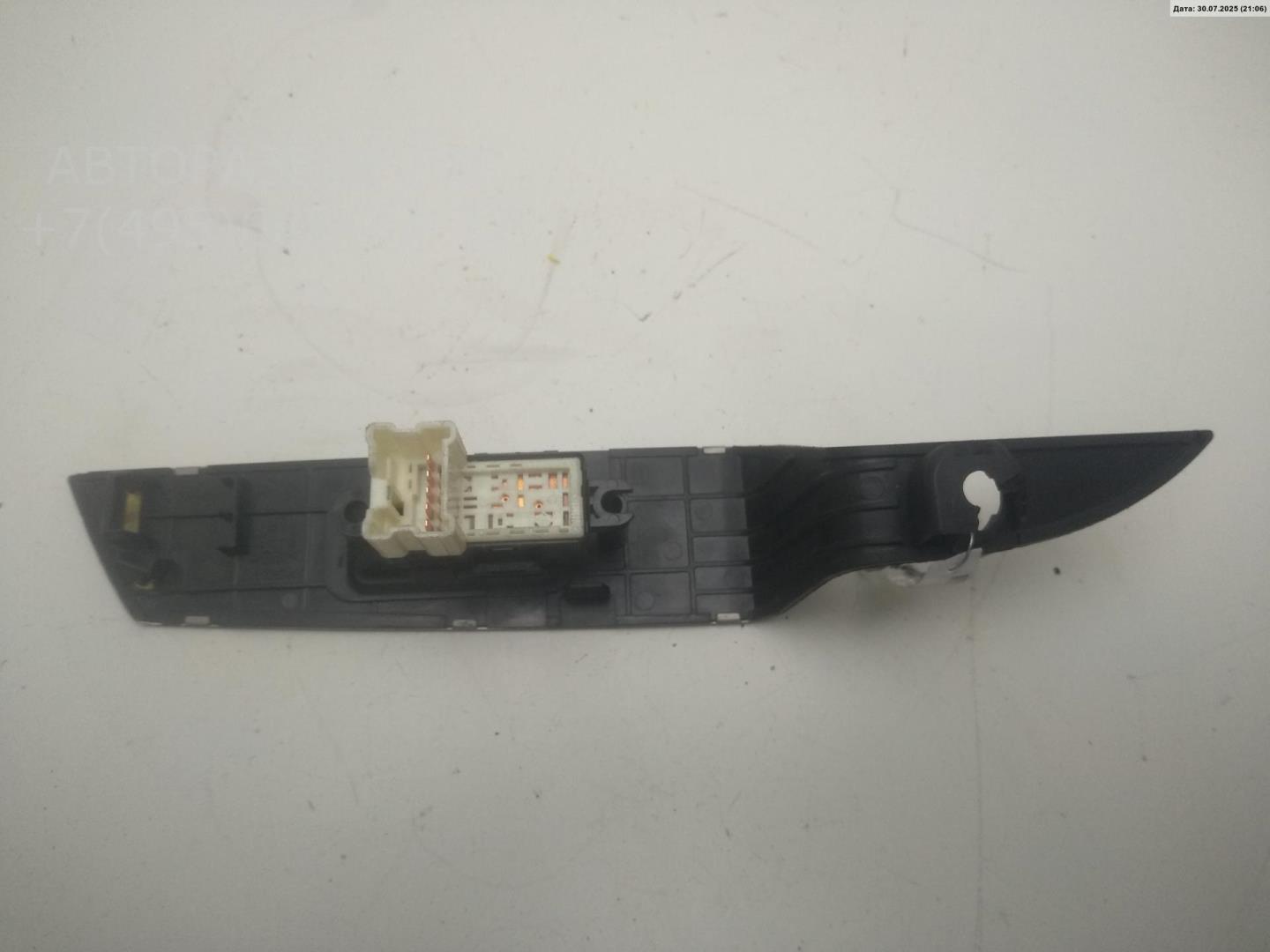 Кнопка стеклоподъемника