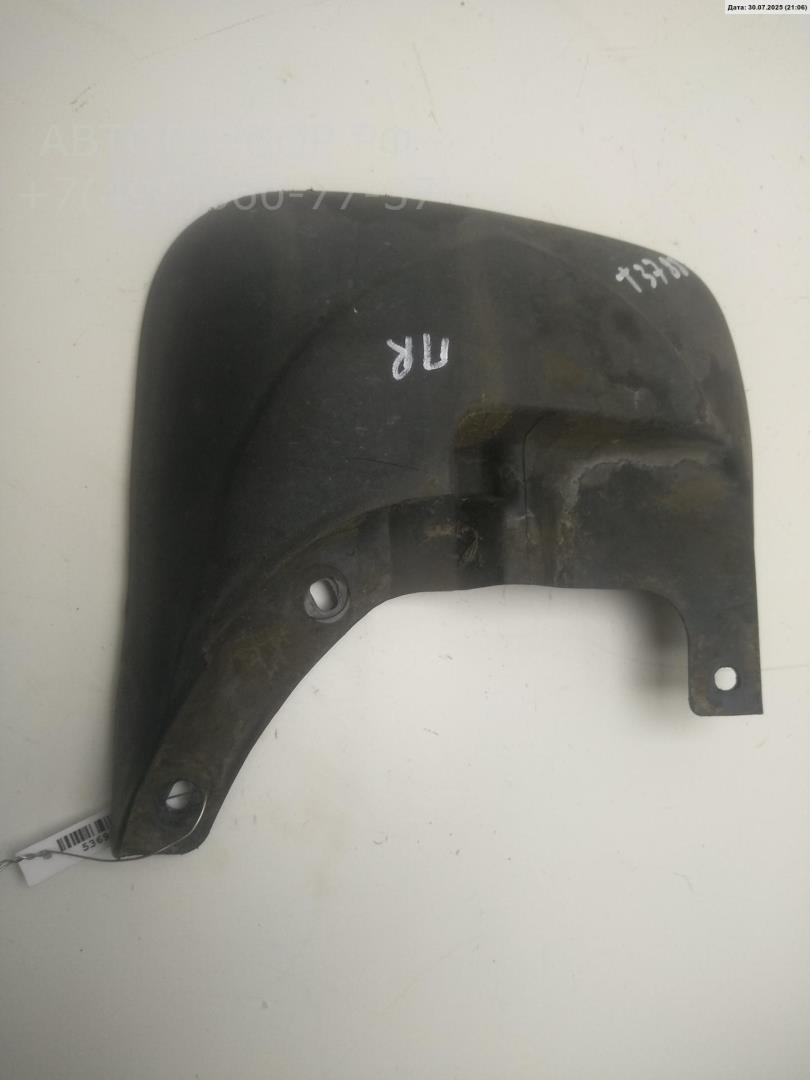 Брызговик передний правый