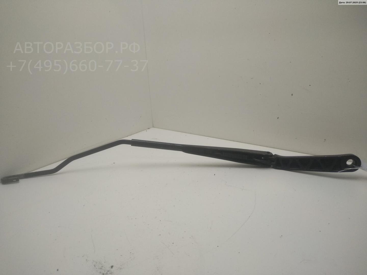 Поводок стеклоочистителя передний правый