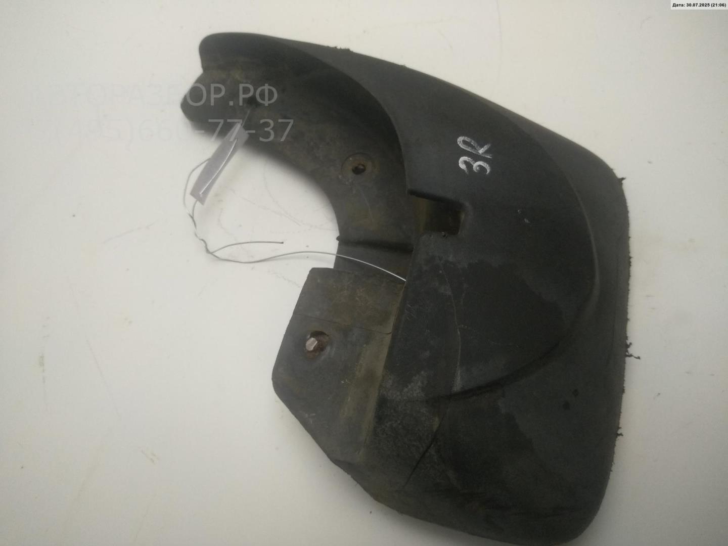 Брызговик задний правый