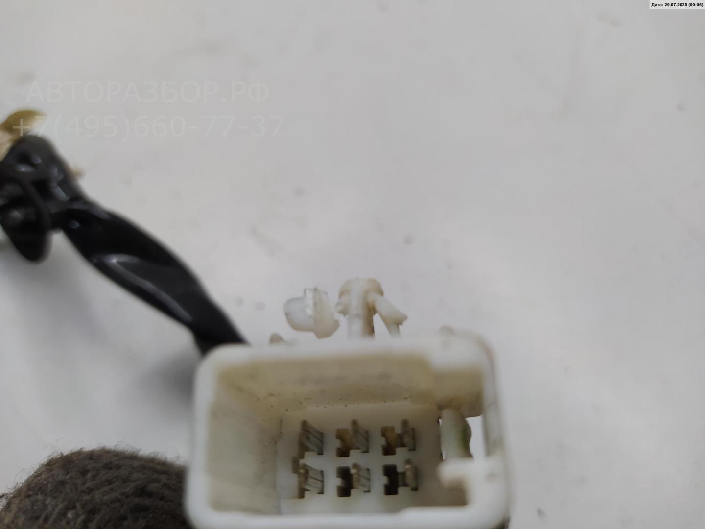 Замок двери задней правой