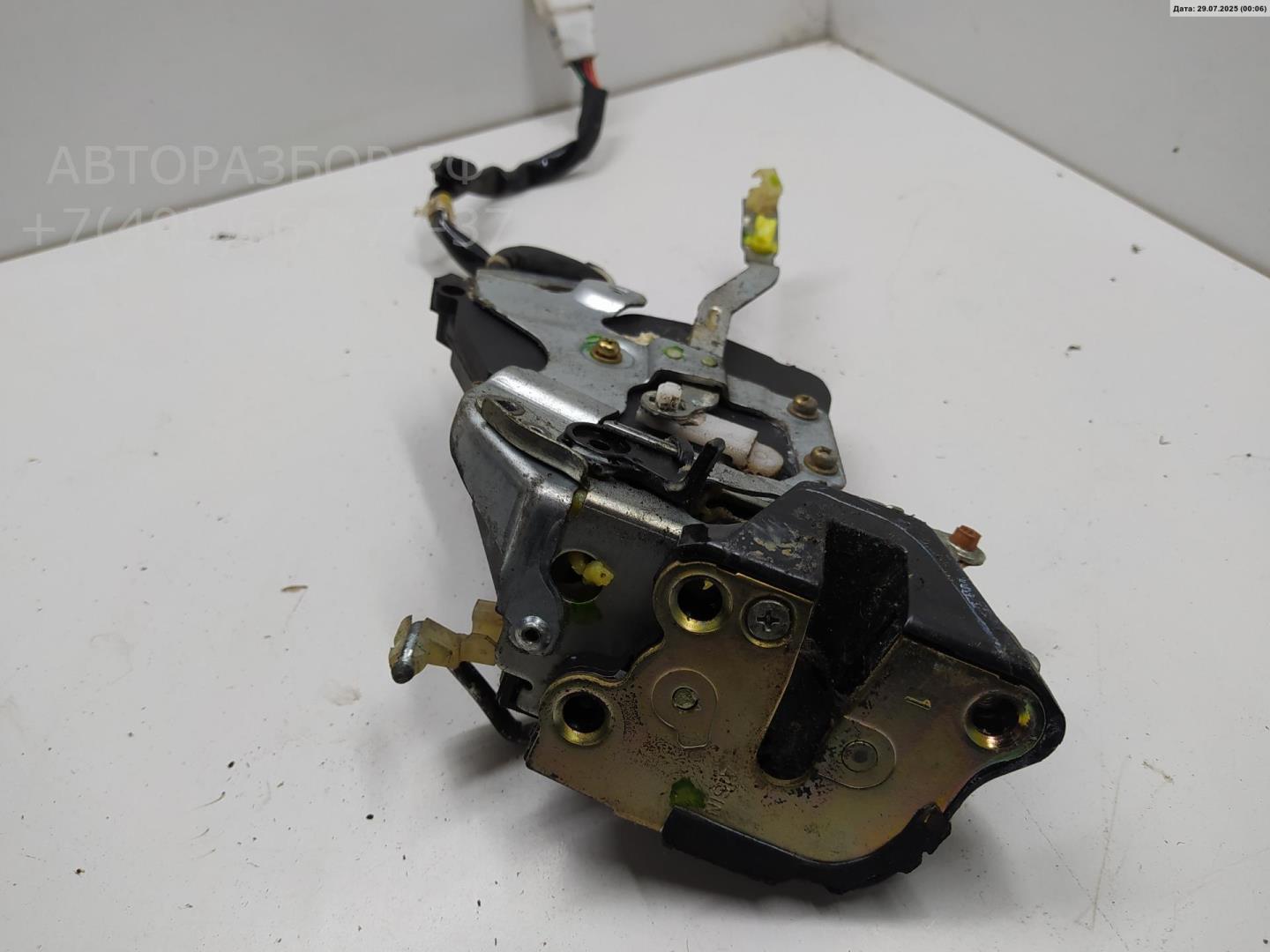 Замок двери задней правой