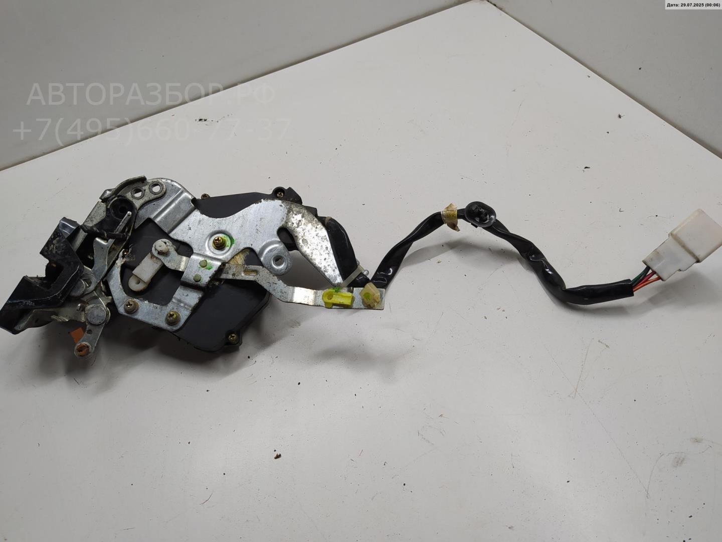 Замок двери задней правой