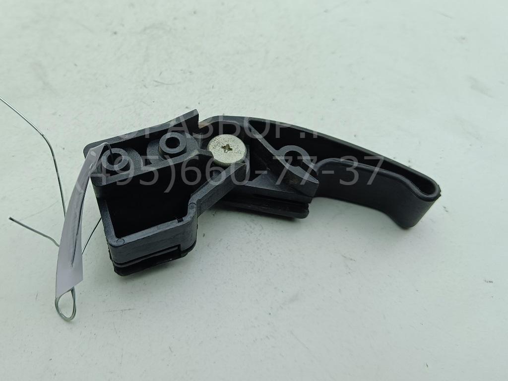 Ручка открывания капота