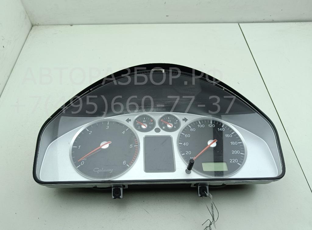 Панель приборов