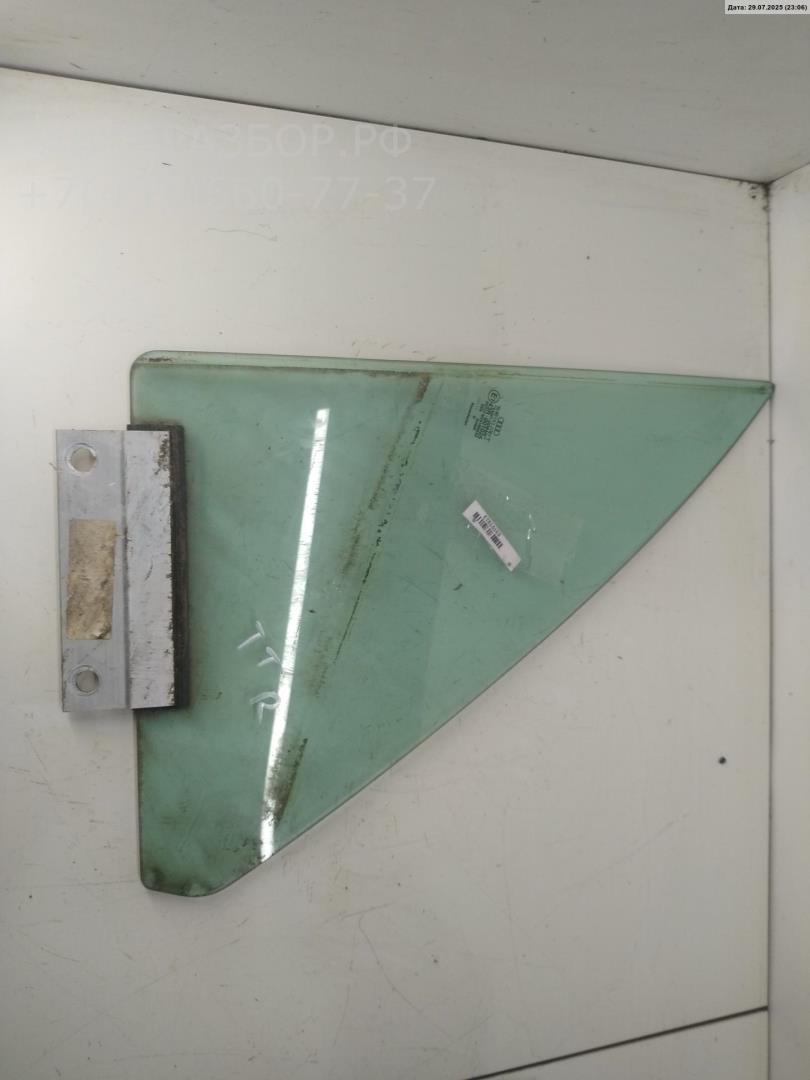 Стекло двери передней правой