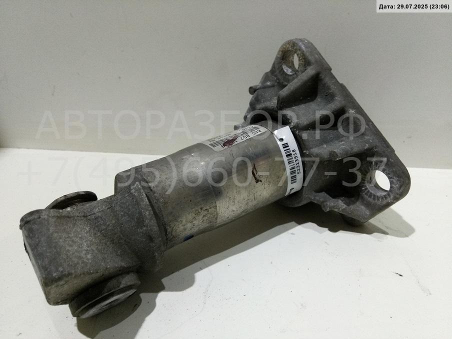 Кронштейн переднего бампера левый