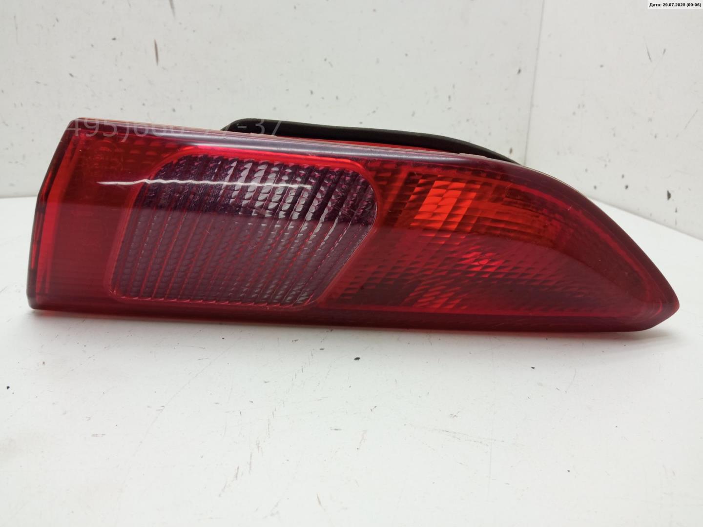 Фонарь задний внутренний правый
