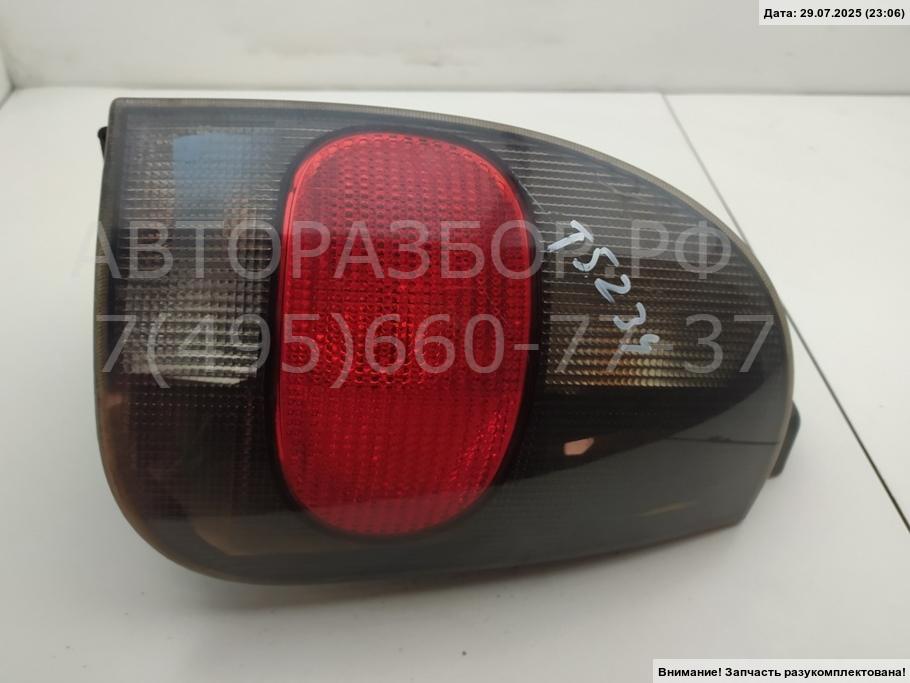 Фонарь задний правый
