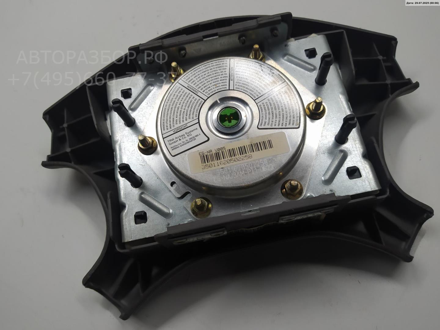 Подушка безопасности в рулевое колесо