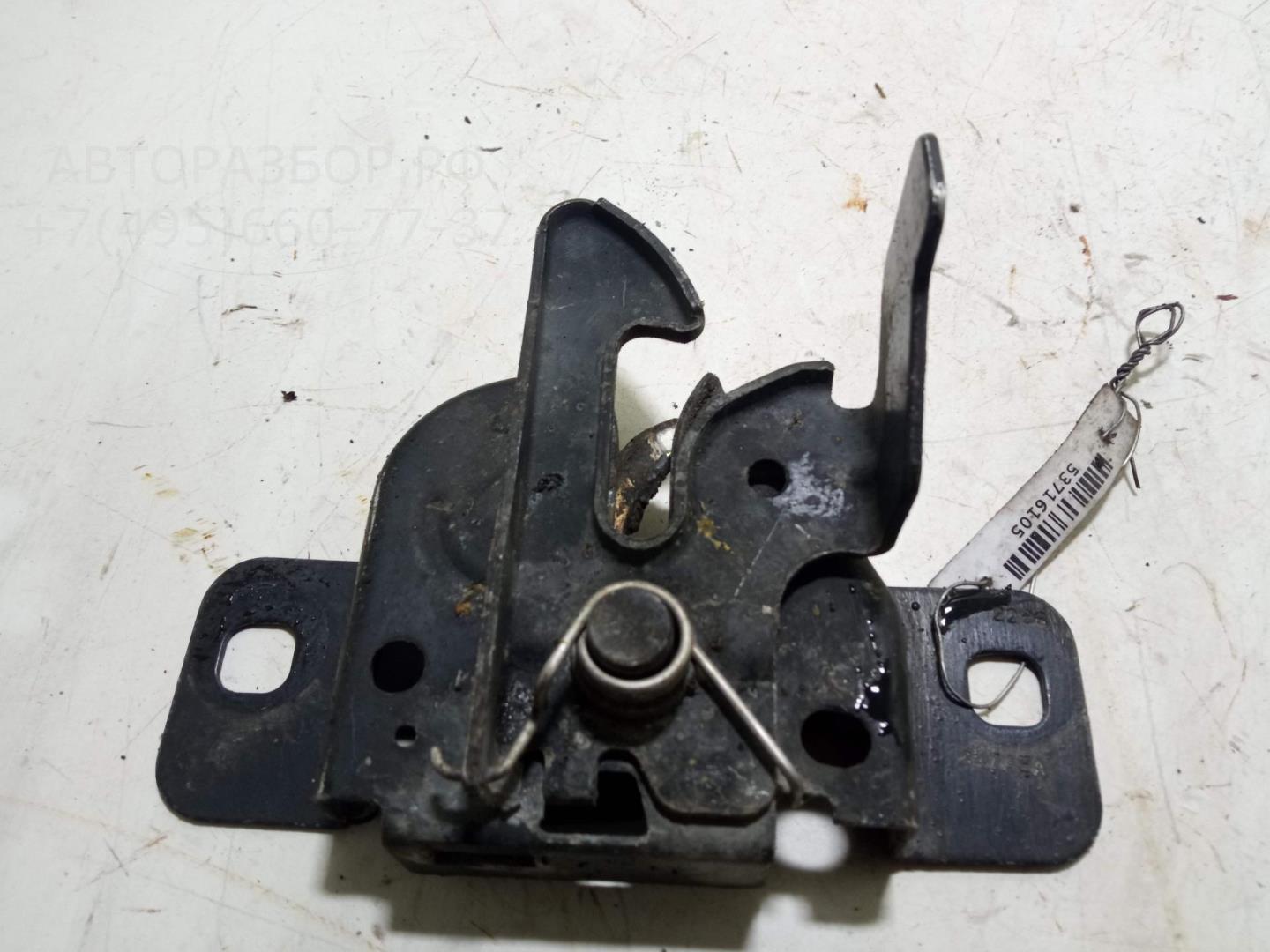 Замок капота