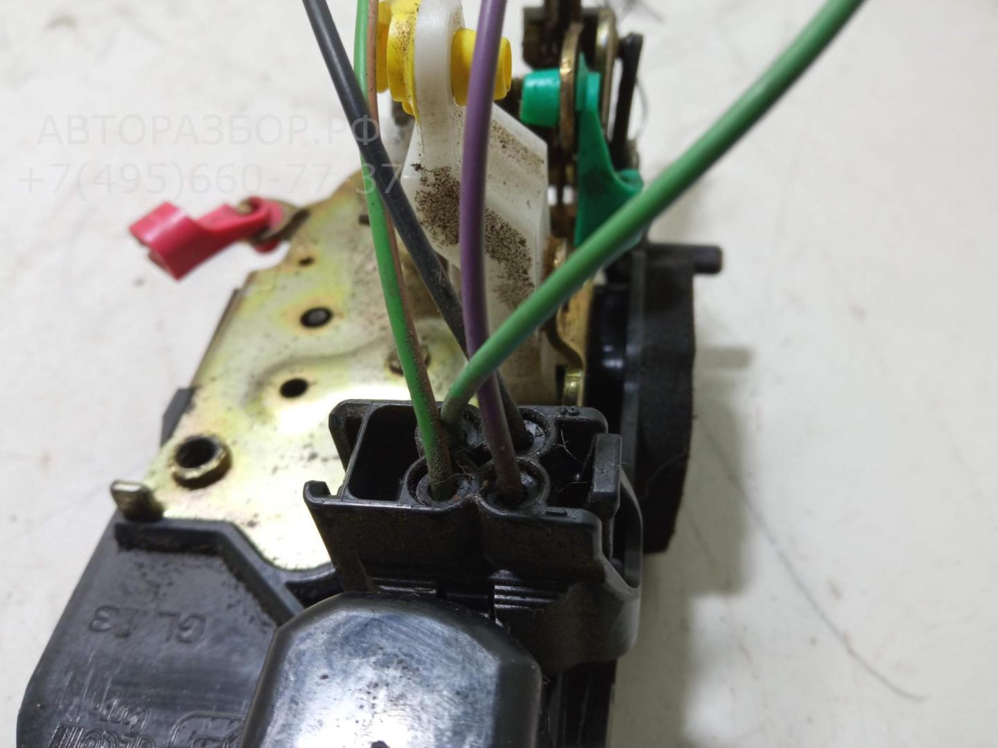 Замок двери задней левой