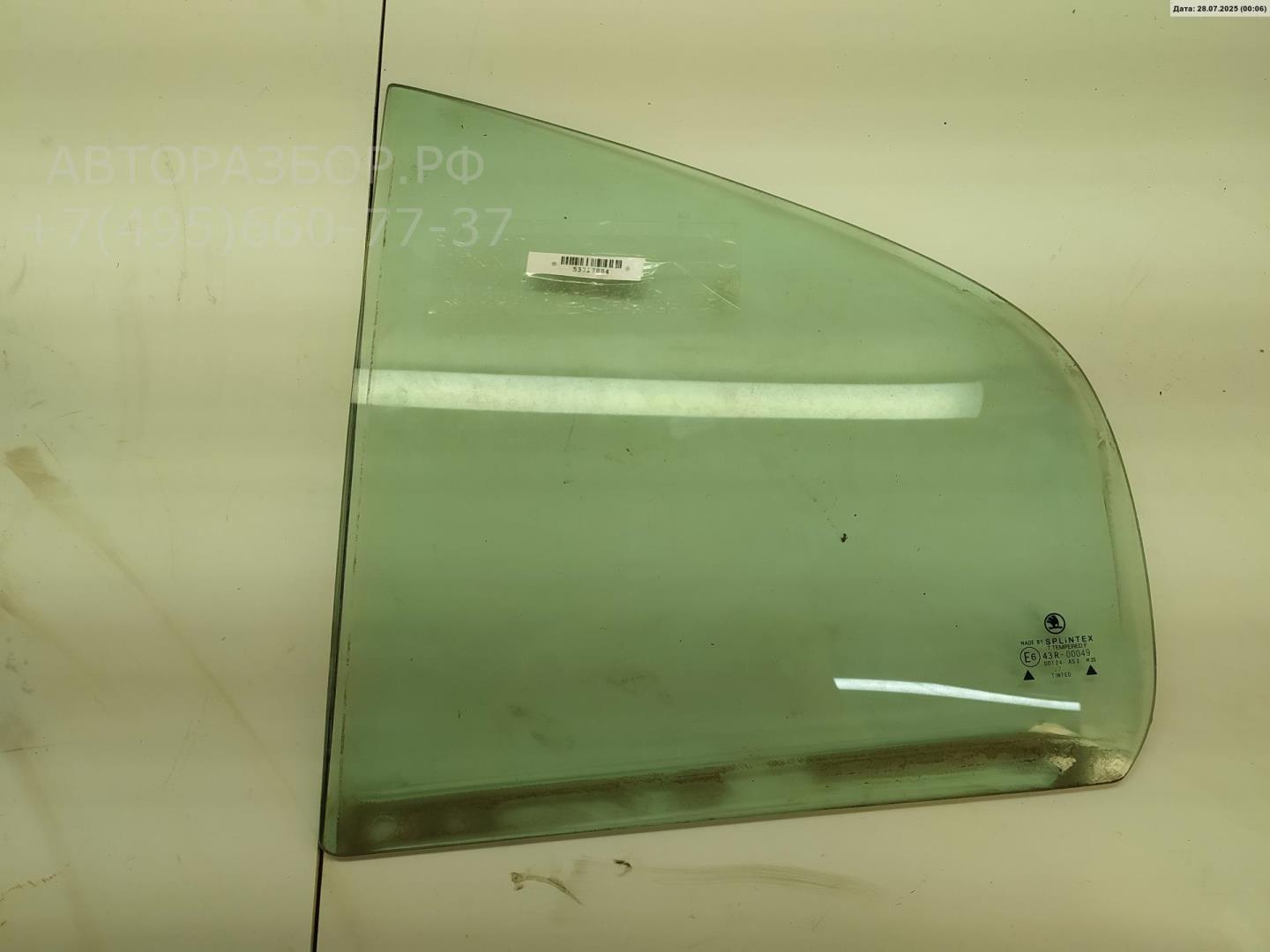 Стекло двери задней левой (форточка)